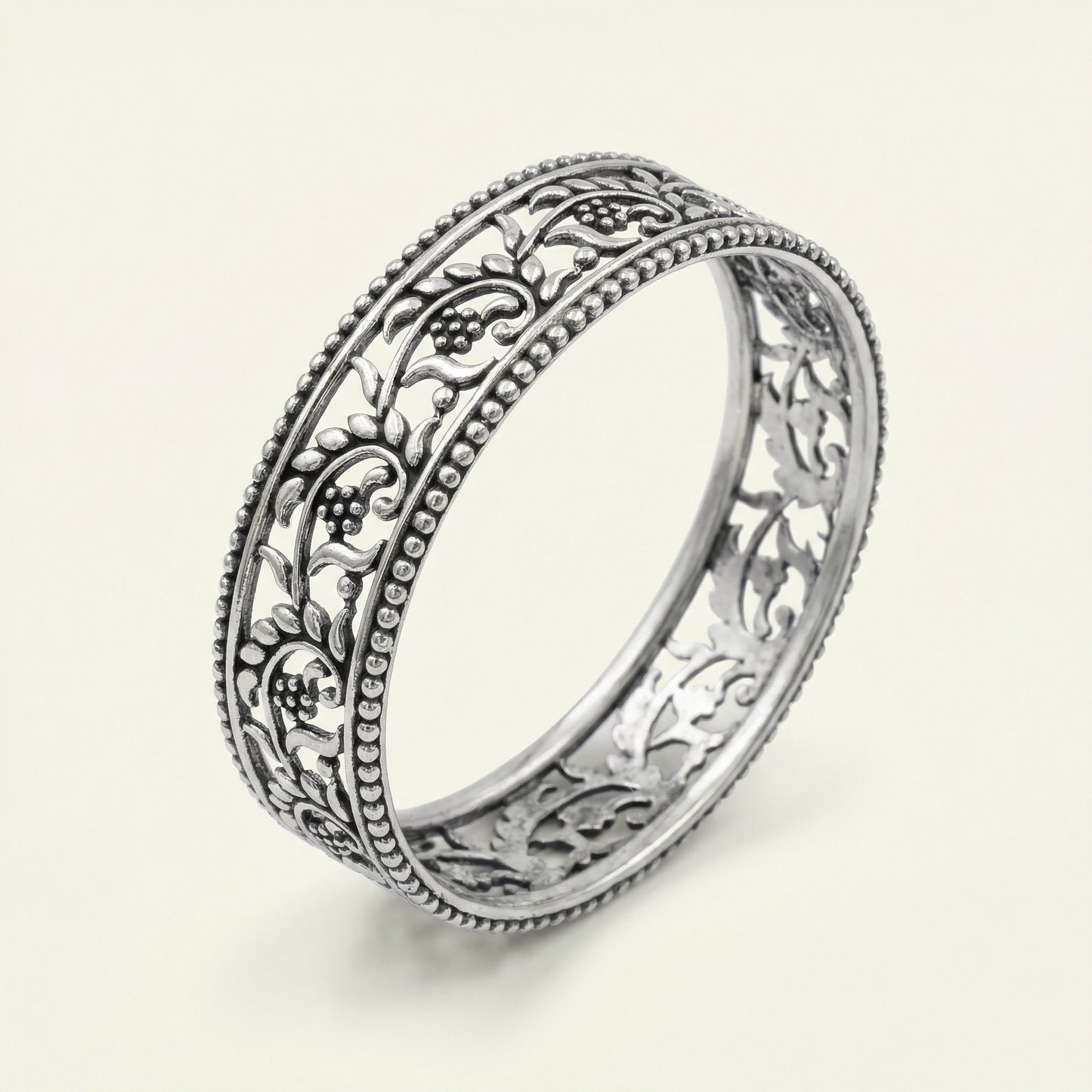 ZEVARAZ Kala Vritta Belphool Silver Bangle - Zevaraz
