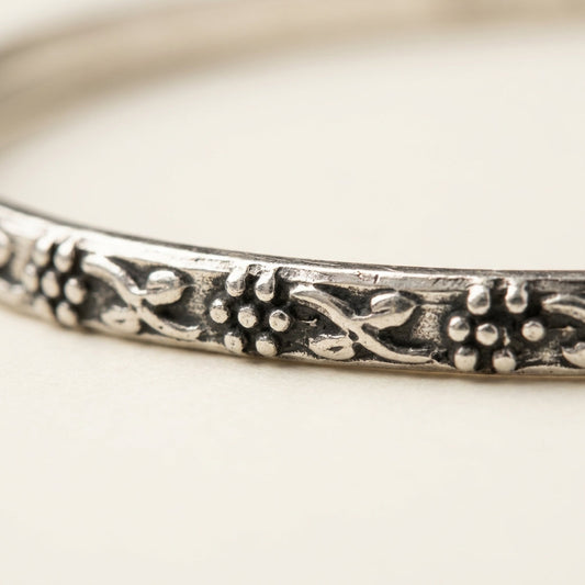 ZEVARAZ Kala Rekha Silver Bangle