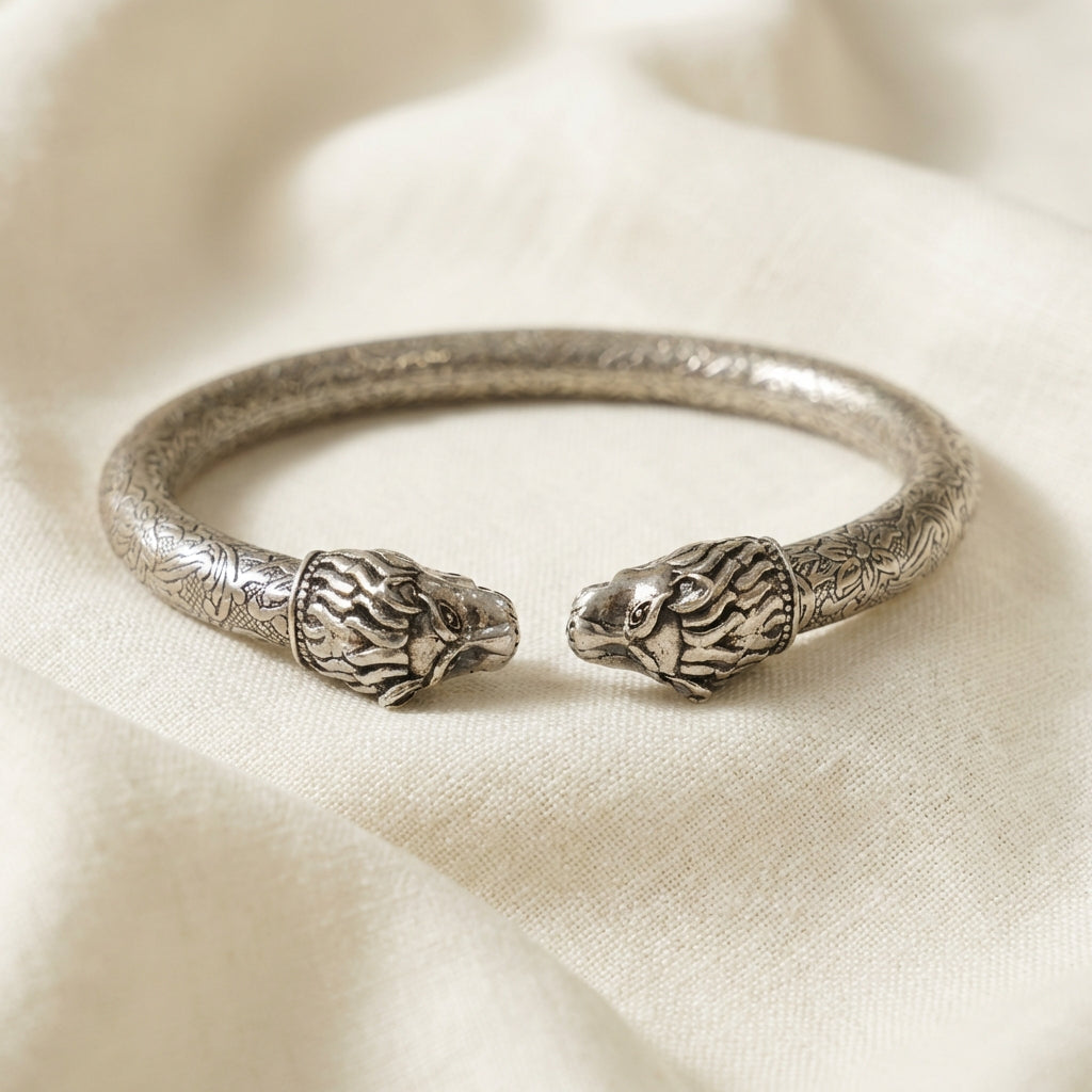 ZEVARAZ Kala Classic Shermukh Openable Silver Bangle - Zevaraz