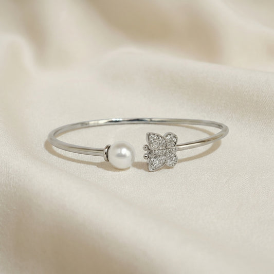 ZEVARAZ Nira Pearl & Butterfly Silver Bracelet