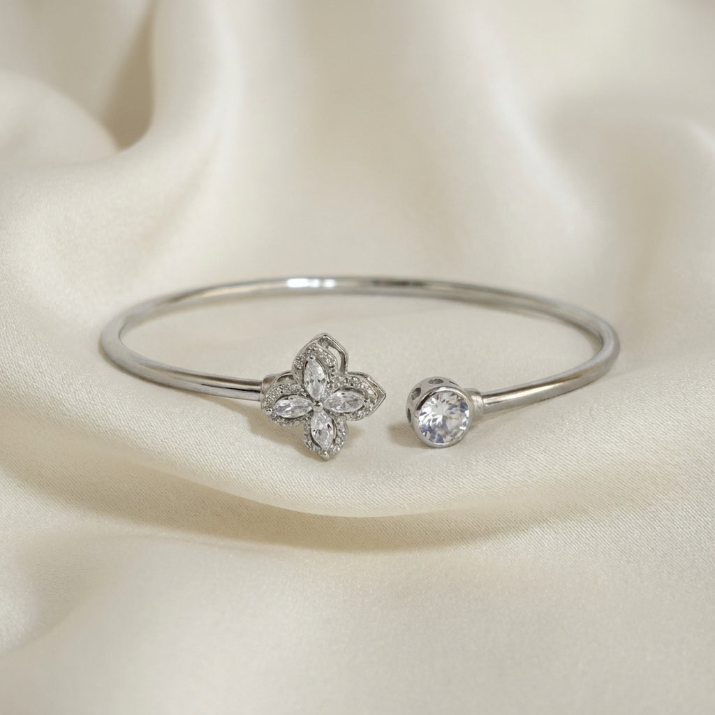 ZEVARAZ Nira Minimal Silver Bracelet