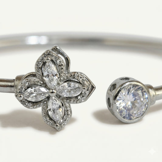 ZEVARAZ Nira Minimal Silver Bracelet