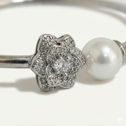 ZEVARAZ Nira Pearl & Silver Bracelet
