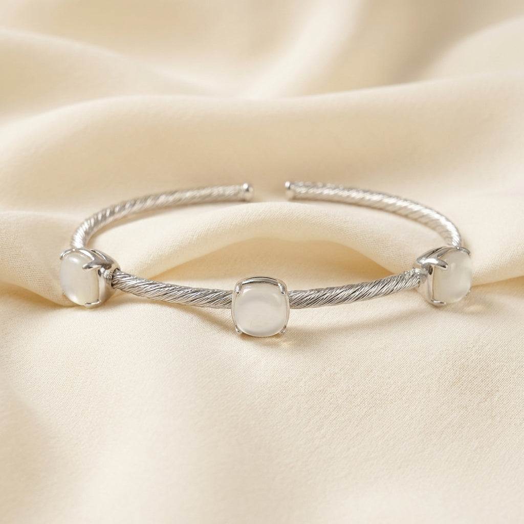 ZEVARAZ Sia Moonstone Silver Bracelet
