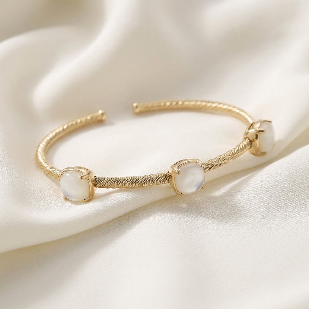 ZEVARAZ Nira Moonstone Silver Bracelet