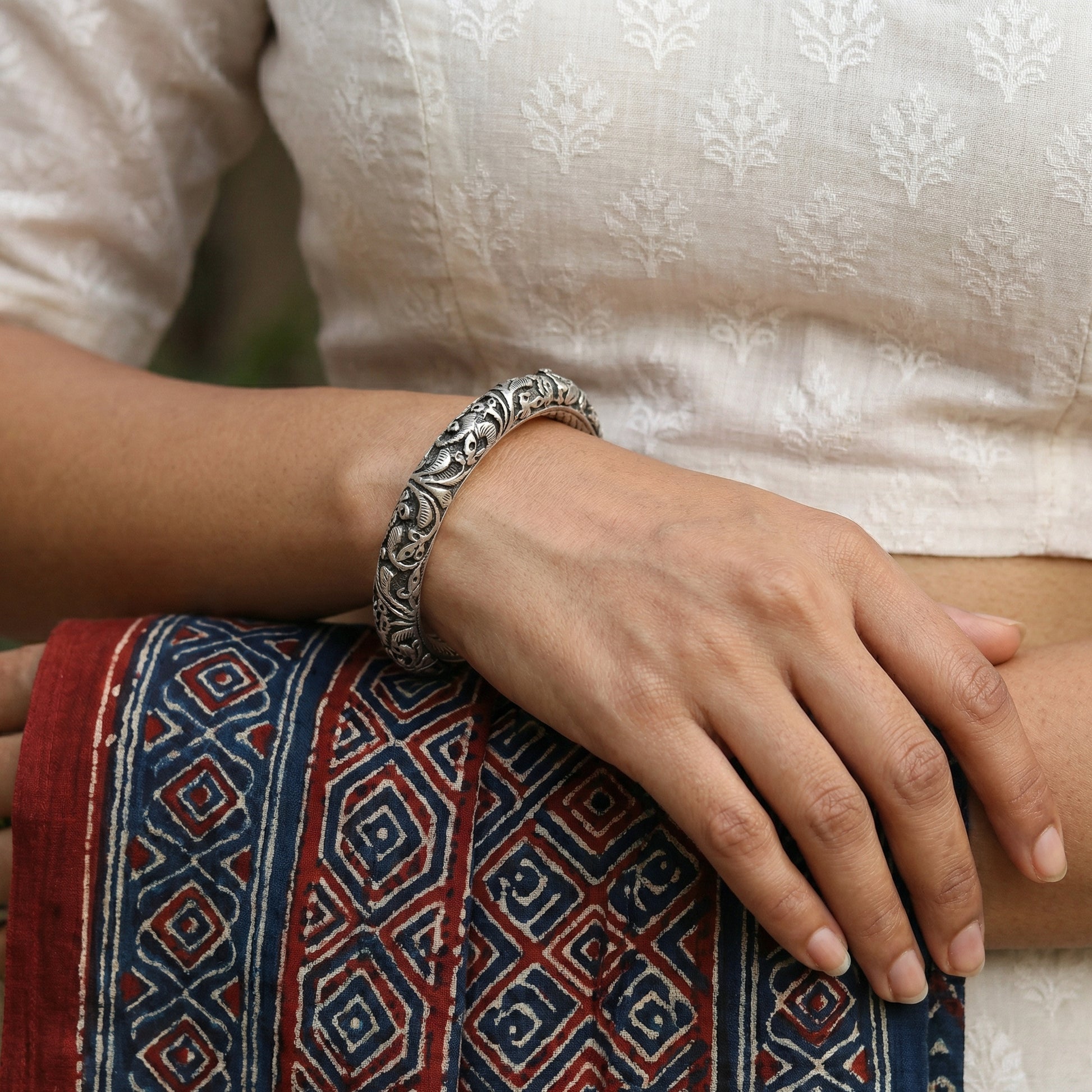 ZEVARAZ Kala Classic Openable Oxidised Silver Bangle - Zevaraz