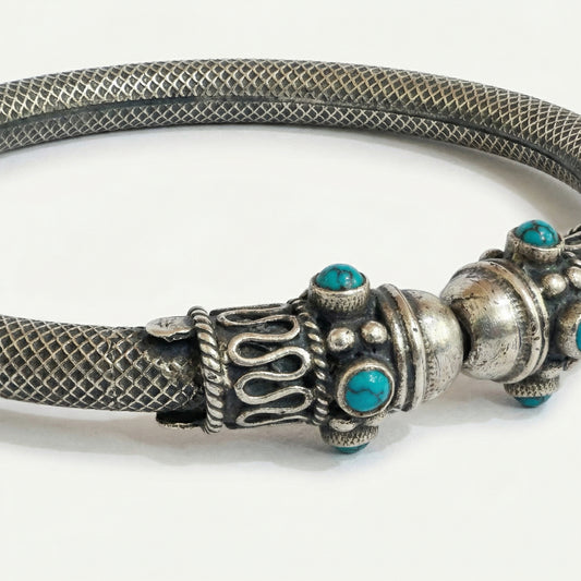 ZEVARAZ Kala Firoza Openable Oxidised Silver Bangle - Zevaraz