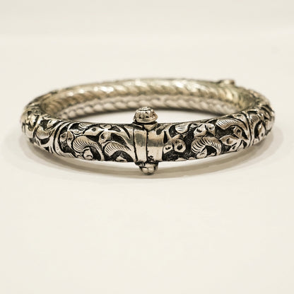 ZEVARAZ Kala Classic Openable Oxidised Silver Bangle - Zevaraz