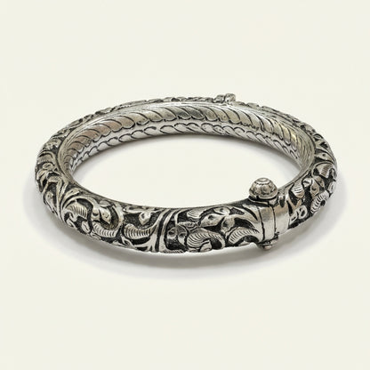 ZEVARAZ Kala Classic Openable Oxidised Silver Bangle - Zevaraz