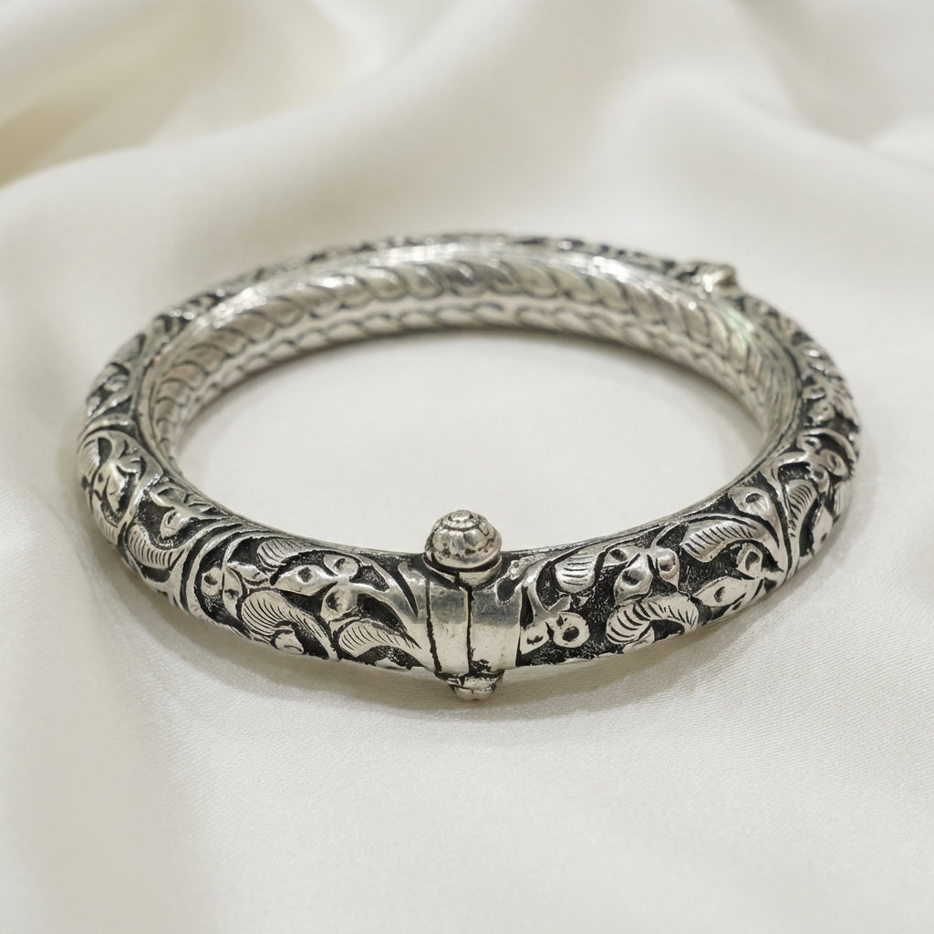 ZEVARAZ Kala Classic Openable Oxidised Silver Bangle - Zevaraz