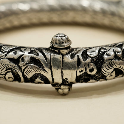 ZEVARAZ Kala Classic Openable Oxidised Silver Bangle - Zevaraz