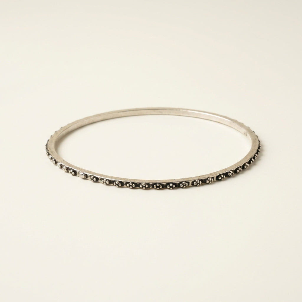 ZEVARAZ Kala Rekha Silver Bangle