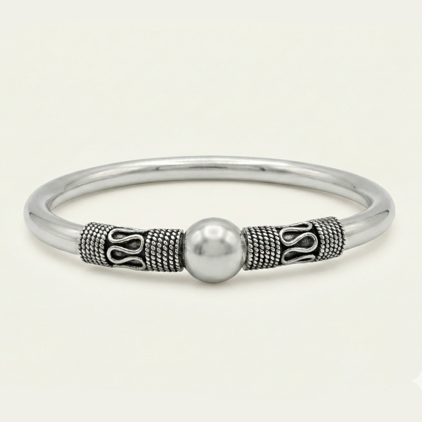 ZEVARAZ Kala Classic Openable Silver Bangle - Zevaraz