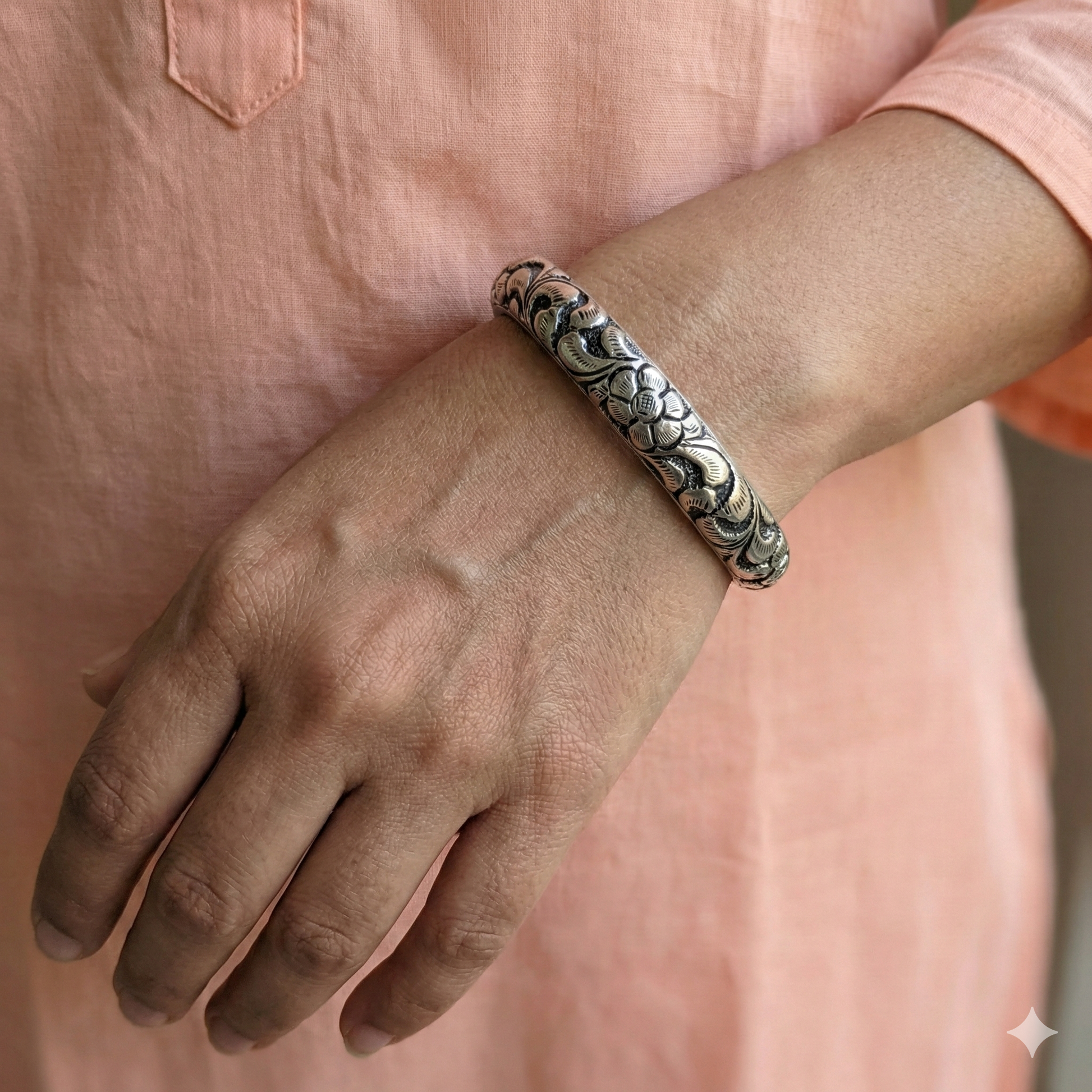 ZEVARAZ Kala Chittai Oxidised Silver Bangle - Zevaraz