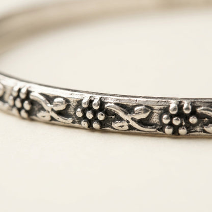 ZEVARAZ Kala Rekha Silver Bangle