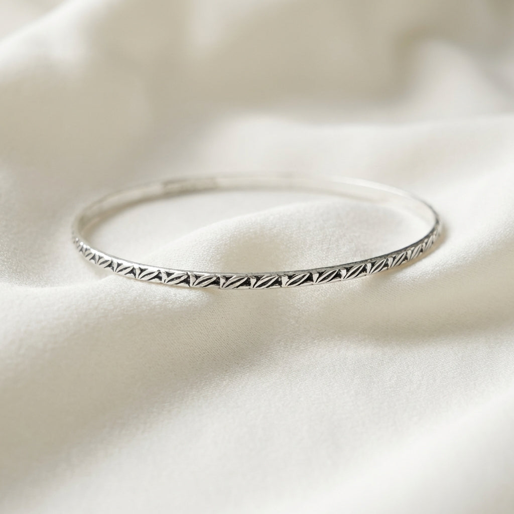 ZEVARAZ Kala Rekha Silver Bangle