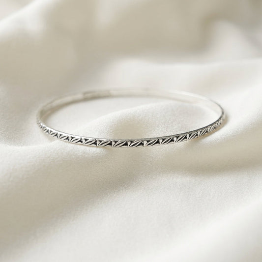 ZEVARAZ Kala Rekha Silver Bangle