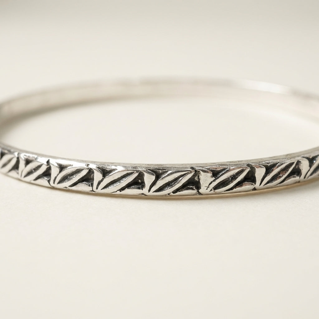 ZEVARAZ Kala Rekha Silver Bangle