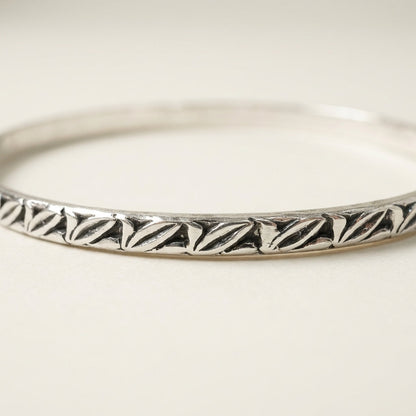 ZEVARAZ Kala Rekha Silver Bangle