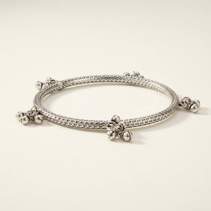 ZEVARAZ Kala Classic Ghungroo Silver Bangle - Zevaraz