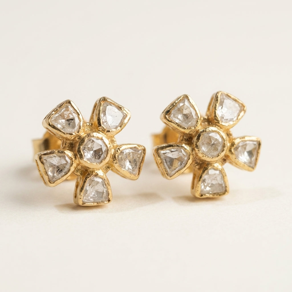 ZEVARAZ Aabha Champa Studs, close view showing the post and kundan bezels