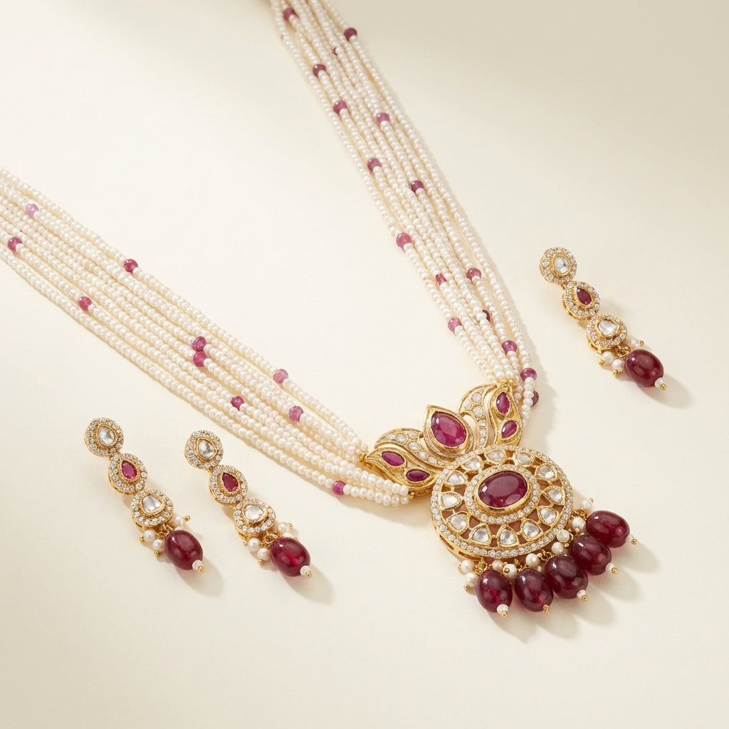 ZEVARAZ Aabha Laal Moti rani haar necklace set, close view of the red stone and polki centre pendant