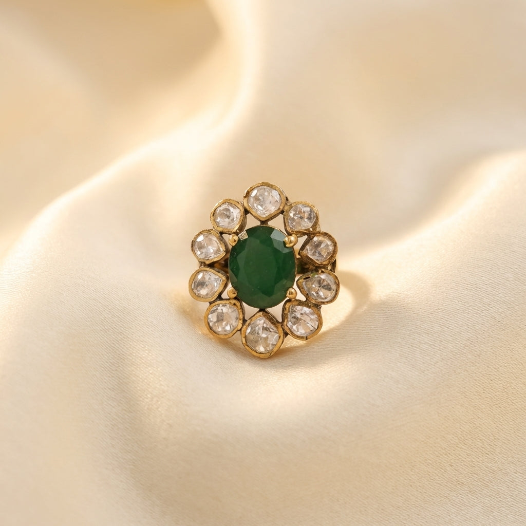 Close-up detail of the star-shaped kundan setting on the ZEVARAZ Aabha Panna Sitara Kundan Silver Ring