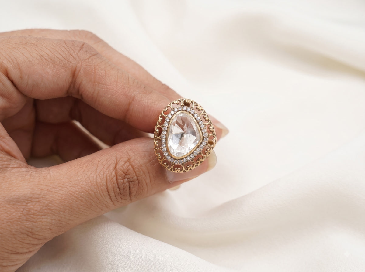 Close-up detail of the white meena enamel and kundan work on the ZEVARAZ Aabha Safed Meena Kundan Silver Ring